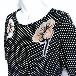 Brazilian Maria Filo Pullover Top Polka Dot Floral Applique Black White Logo